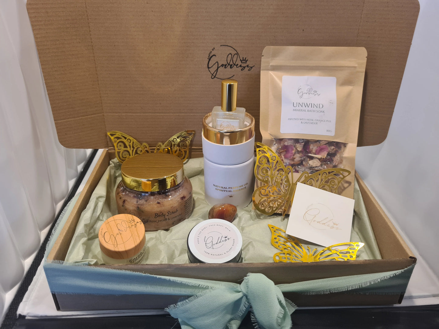 GIFT ARRANGEMENTS